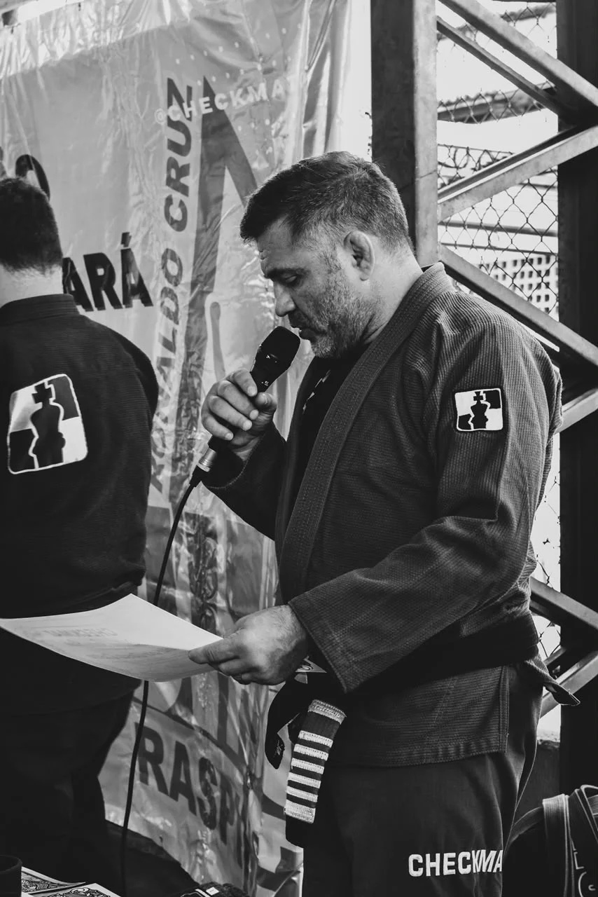 Mestre discursando na graduação